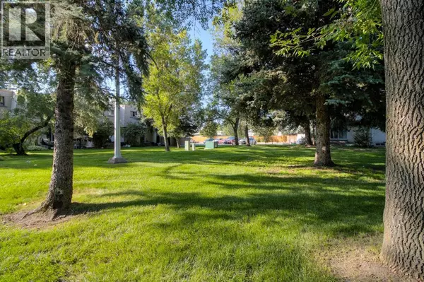 Lethbridge, AB T1K4B9,17, 115 Lafayette Boulevard W