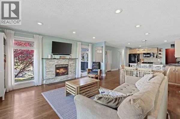 52 Sunhurst Road SE, Calgary, AB T2X1T1