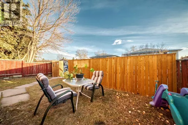 Calgary, AB T1Y2L8,3, 103 Pinehill Place NE