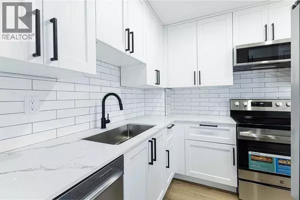 39, 116 Silver Crest Drive NW, Calgary, AB T3B2Y8