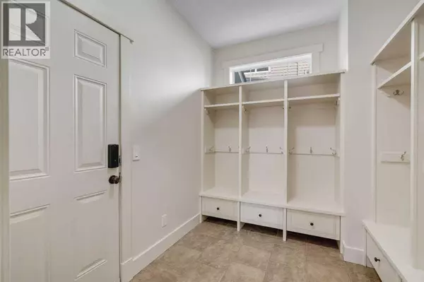 Okotoks, AB T1S2K6,315 Crystal Green Close