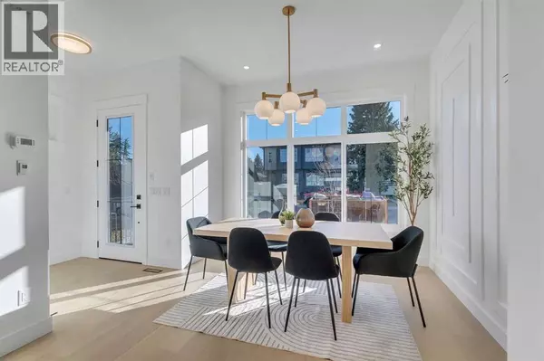 Calgary, AB T2E1T7,454 22 Avenue NE