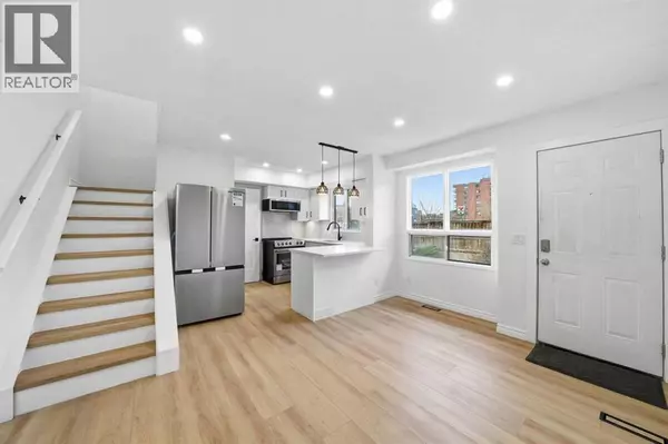 Calgary, AB T3E6K8,3, 2804 17 Avenue SW