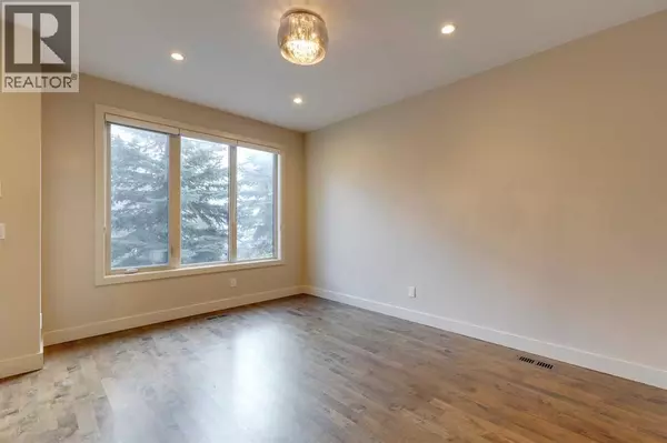 Calgary, AB T3E2Z6,2413 36 Street SW