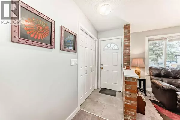 Calgary, AB T1Y3M1,363 Templeside Circle NE