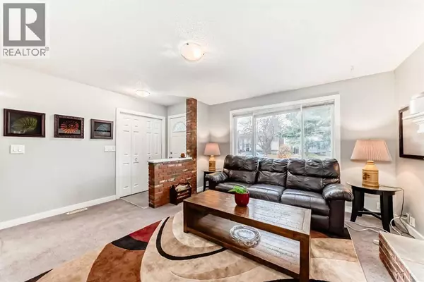 Calgary, AB T1Y3M1,363 Templeside Circle NE