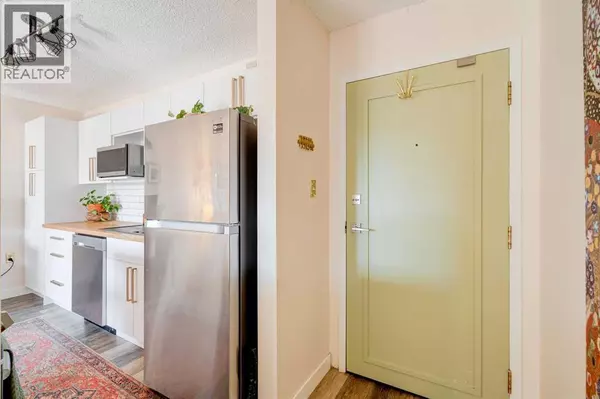 Calgary, AB T3C0N2,309, 1602 11 Avenue SW