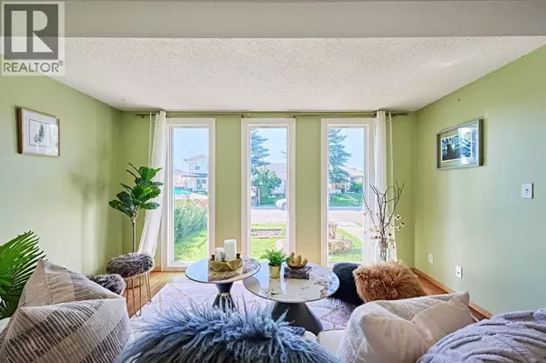 Calgary, AB T2Y1A8,16 Shawmeadows Crescent SW
