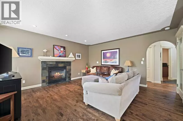 Calgary, AB T3H3R9,41 Strathridge Crescent SW