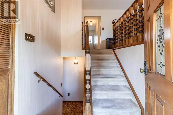 Medicine Hat, AB T1B1Y9,2481 12 Avenue SE