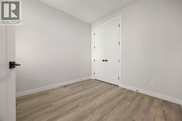 Chestermere, AB T1X3C2,494 Kinniburgh Loop