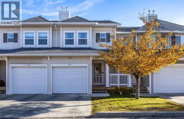 128 Country Village Manor NE, Calgary, AB T3K0L6