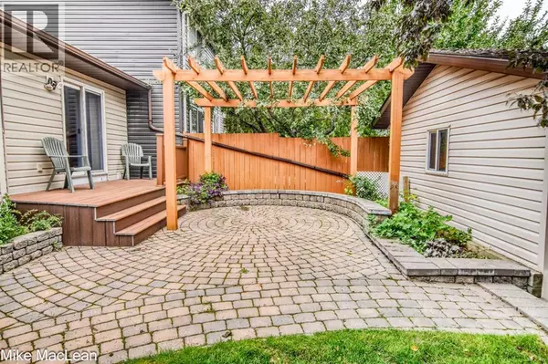 Calgary, AB T1Y3E6,723 Whitehill Way NE