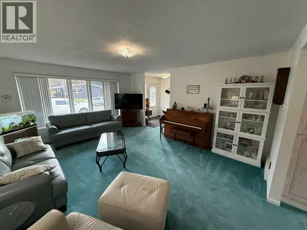 Hinton, AB T7V1T3,104 Mistaya Road