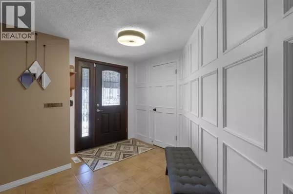 Calgary, AB T3G1V4,224 Ranchridge Bay NW