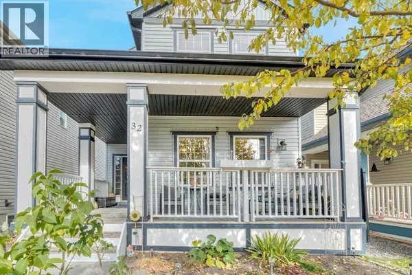 Calgary, AB T2Z0X3,32 Copperpond Heights SE