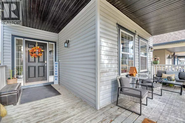 Calgary, AB T2Z0X3,32 Copperpond Heights SE