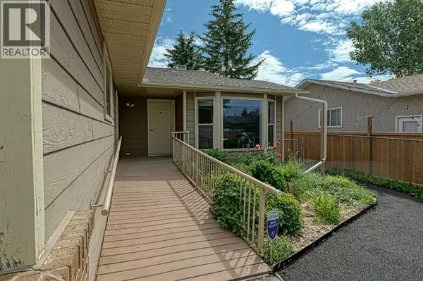 Okotoks, AB T1S1H2,21 Welch Crescent