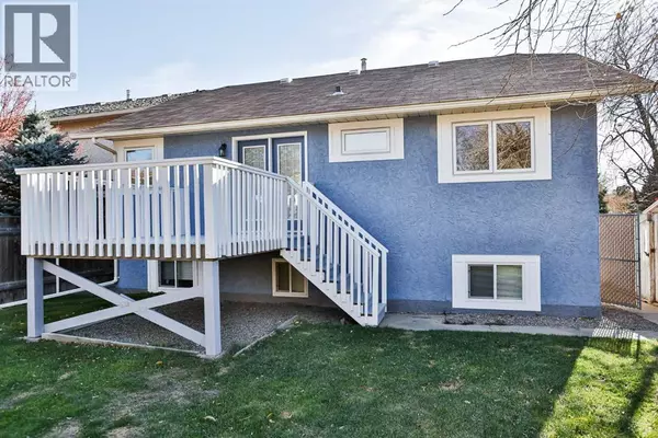 Lethbridge, AB T1K6E1,11 Wildwood Crescent W