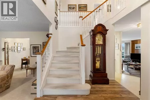 Calgary, AB T2Z2A7,224 Douglas Woods Point SE