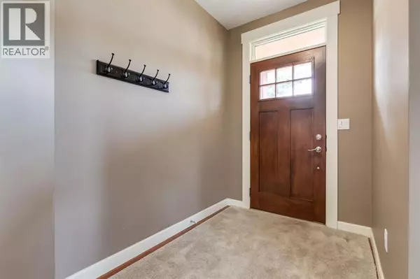 Calgary, AB T3B0G1,6616 Bowness Road NW