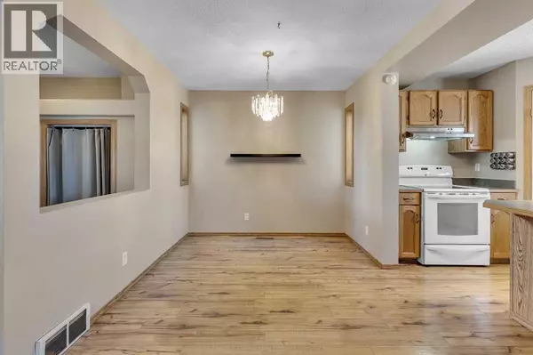 Calgary, AB T3K5K4,87 Coventry Road NE