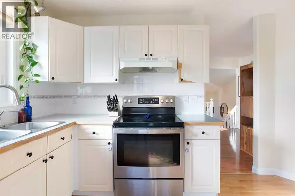 Airdrie, AB T4B2L8,214 Canals Boulevard SW