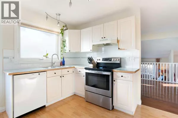 Airdrie, AB T4B2L8,214 Canals Boulevard SW