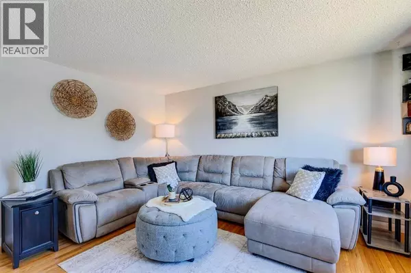 7630 22A Street SE, Calgary, AB T2C1Y7