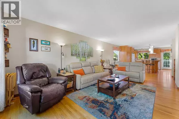 Calgary, AB T3K2B3,7 Bernard Court NW