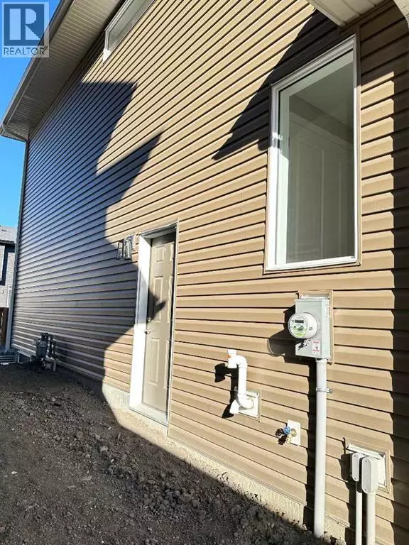 Chestermere, AB T1X2Z9,269 Waterford Way