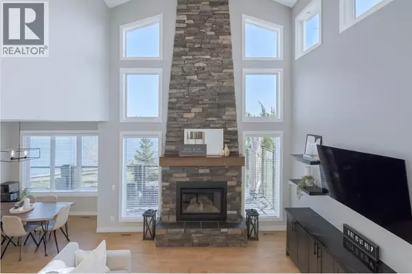 Cochrane Lake, AB T4C0A8,424 Montclair Place