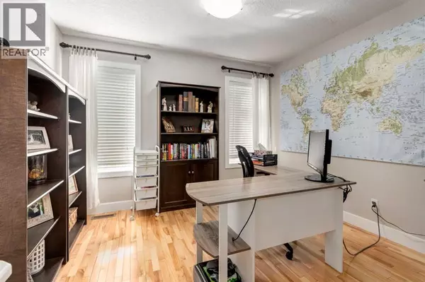 Calgary, AB T3P1G1,32 Evanscove Heights NW