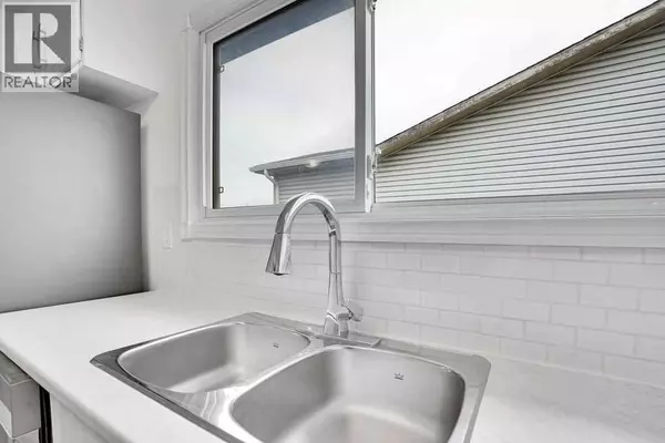 Calgary, AB T3J1N3,56 Castleglen Crescent NE