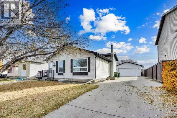 Calgary, AB T3J1N3,56 Castleglen Crescent NE