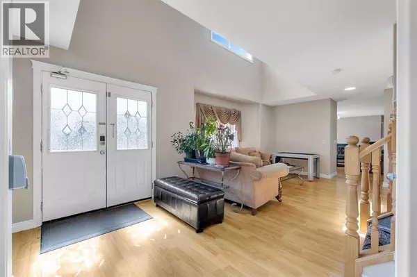 Calgary, AB T3J5B4,197 Tarawood Place NE