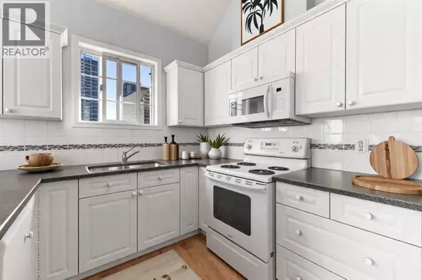 Calgary, AB T2R0L9,518, 126 14 Avenue SW