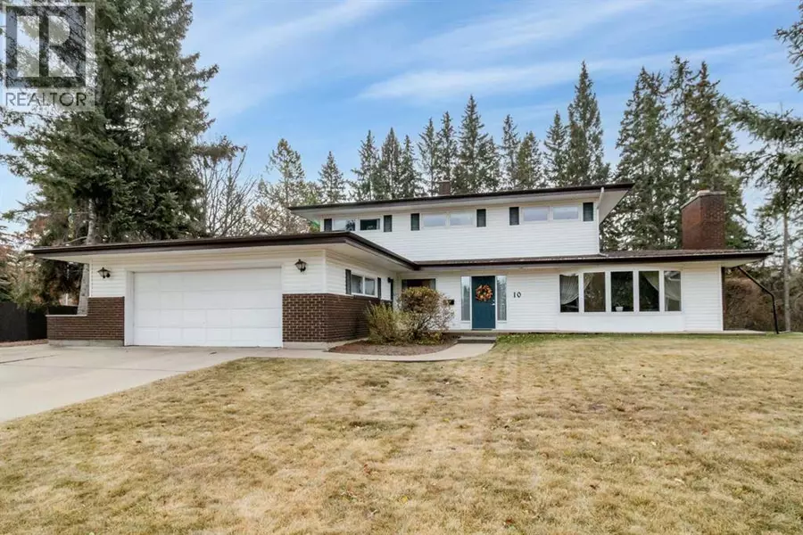 10 Sunnyside Crescent, Red Deer, AB T4N0E8