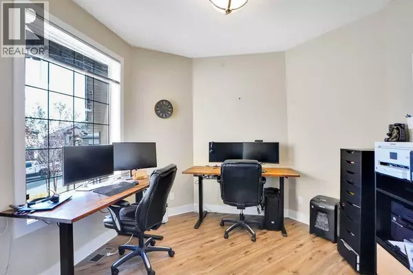 Calgary, AB T3G5Z1,70 Royal Ridge Manor NW