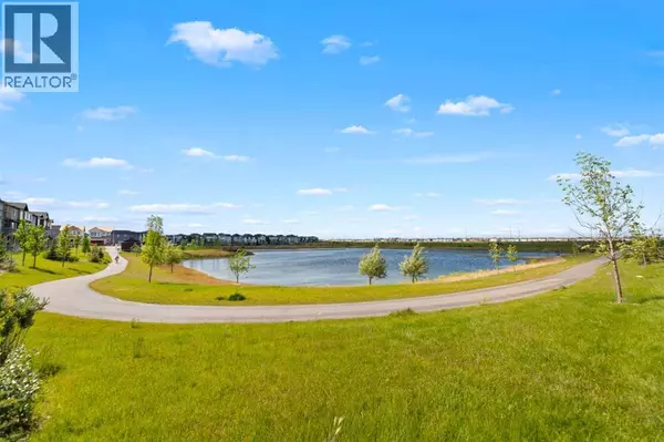 292 Savanna Drive NE, Calgary, AB T3J5T3