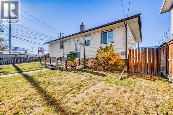 Calgary, AB T3E3C1,3452 37 Street SW