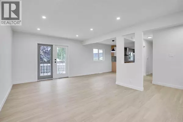 Calgary, AB T2K2Z1,6116 Buckthorn Road NW