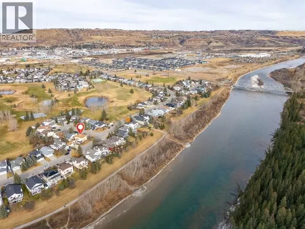 301 Riverview Green, Cochrane, AB T4C1K5