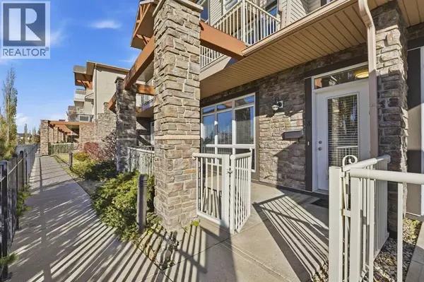 Calgary, AB T3G5Y3,3, 132 Rockyledge View NW