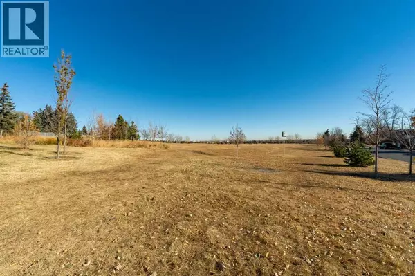 Calgary, AB T2K0B3,1043 32 Avenue NW