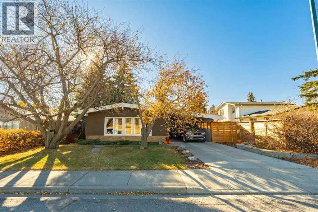 Calgary, AB T2K0B3,1043 32 Avenue NW