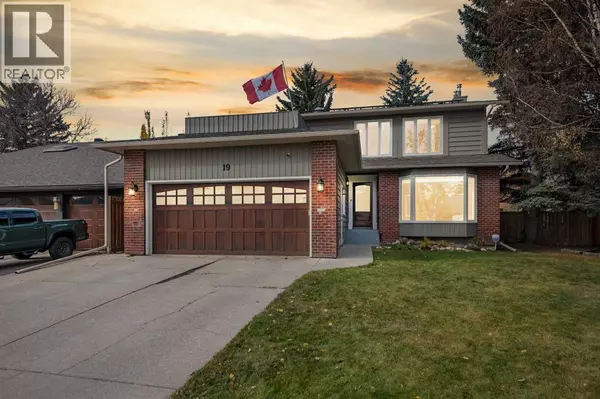 19 Deermoss Place SE, Calgary, AB T2J6P5