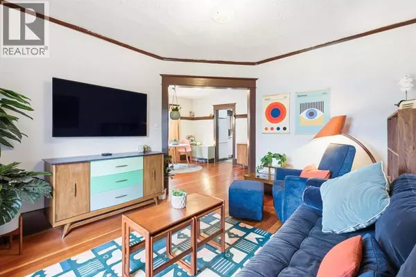 Calgary, AB T2E4K1,216 9 Street NE