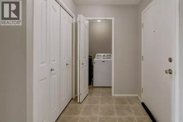 Airdrie, AB T0C2V0,8118, 304 Mackenzie Way SW