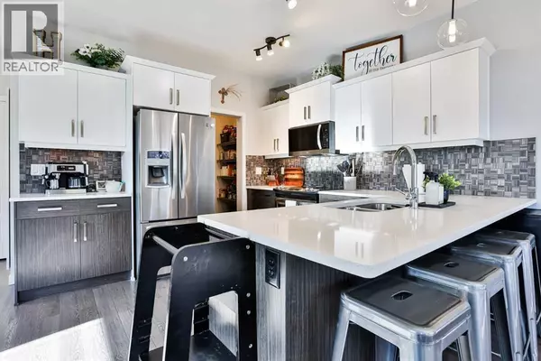 Lethbridge, AB T1J5K3,128 Cabot Landing W